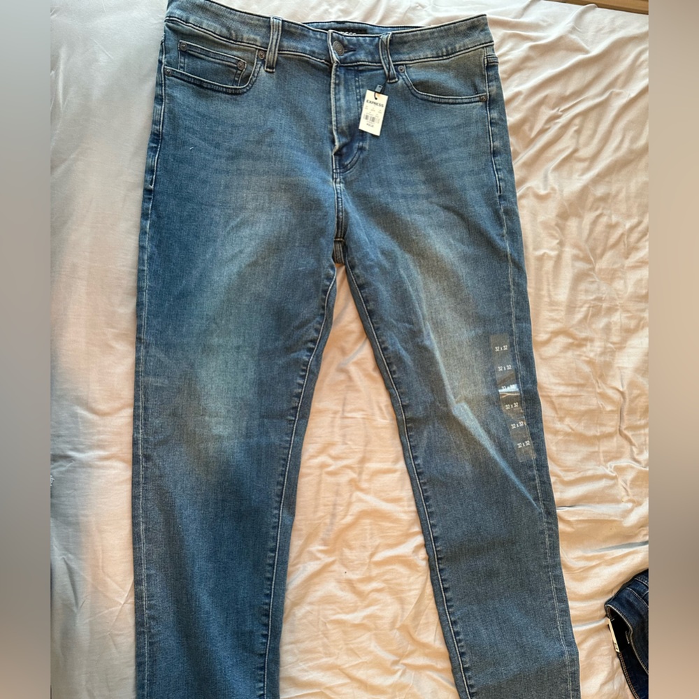 EXPRESS - Men’s 32x32 Athletic Slim Blue Jeans. NEW WITH TAGS